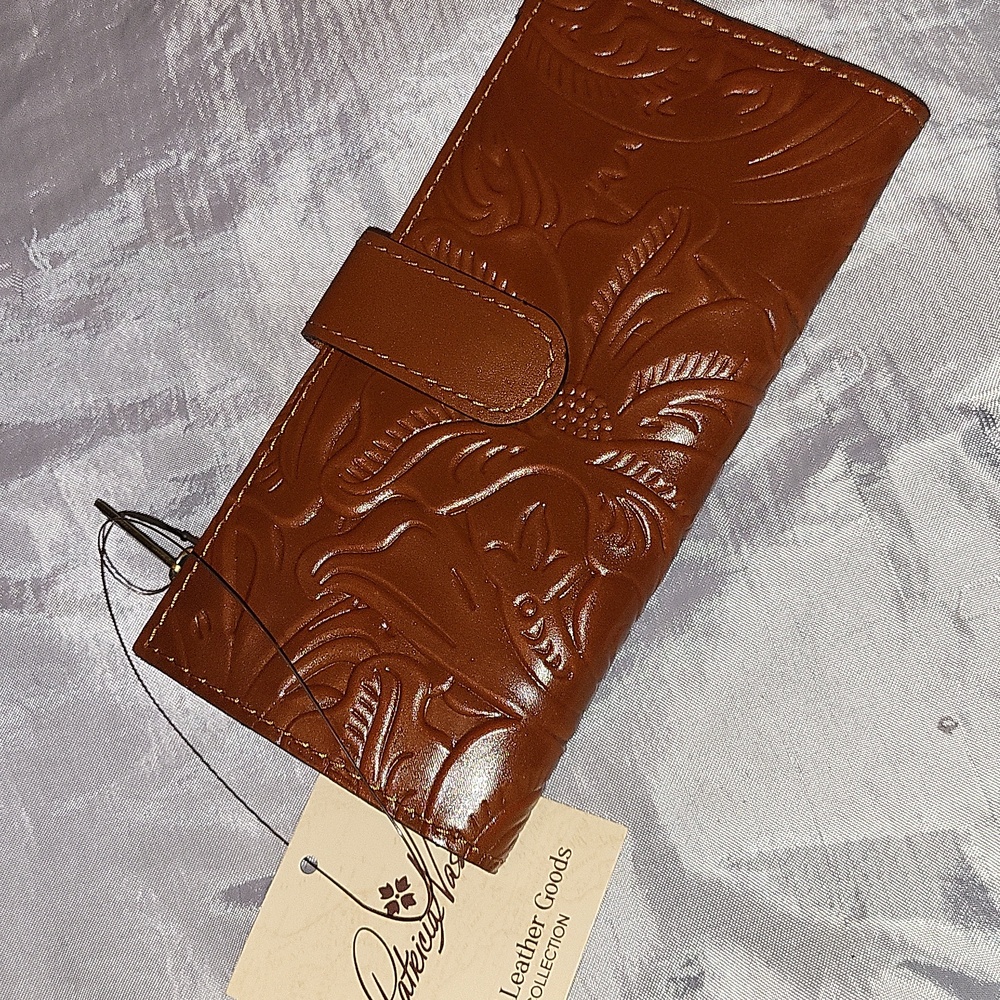 Patricia Nash Tooled Nazari Wallet Tooled Ea Rt Hs